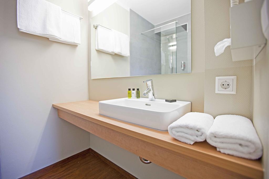 Sebcity Hotel Ellwangen Rum bild