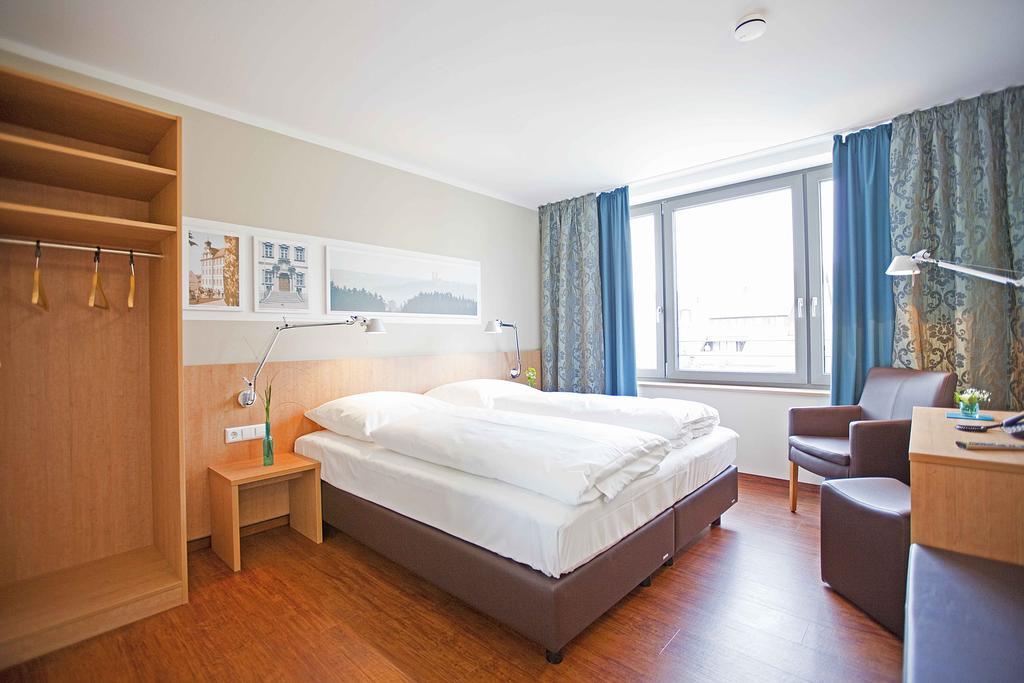 Sebcity Hotel Ellwangen Exteriör bild