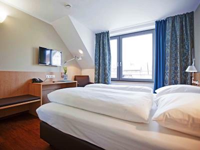 Sebcity Hotel Ellwangen Exteriör bild